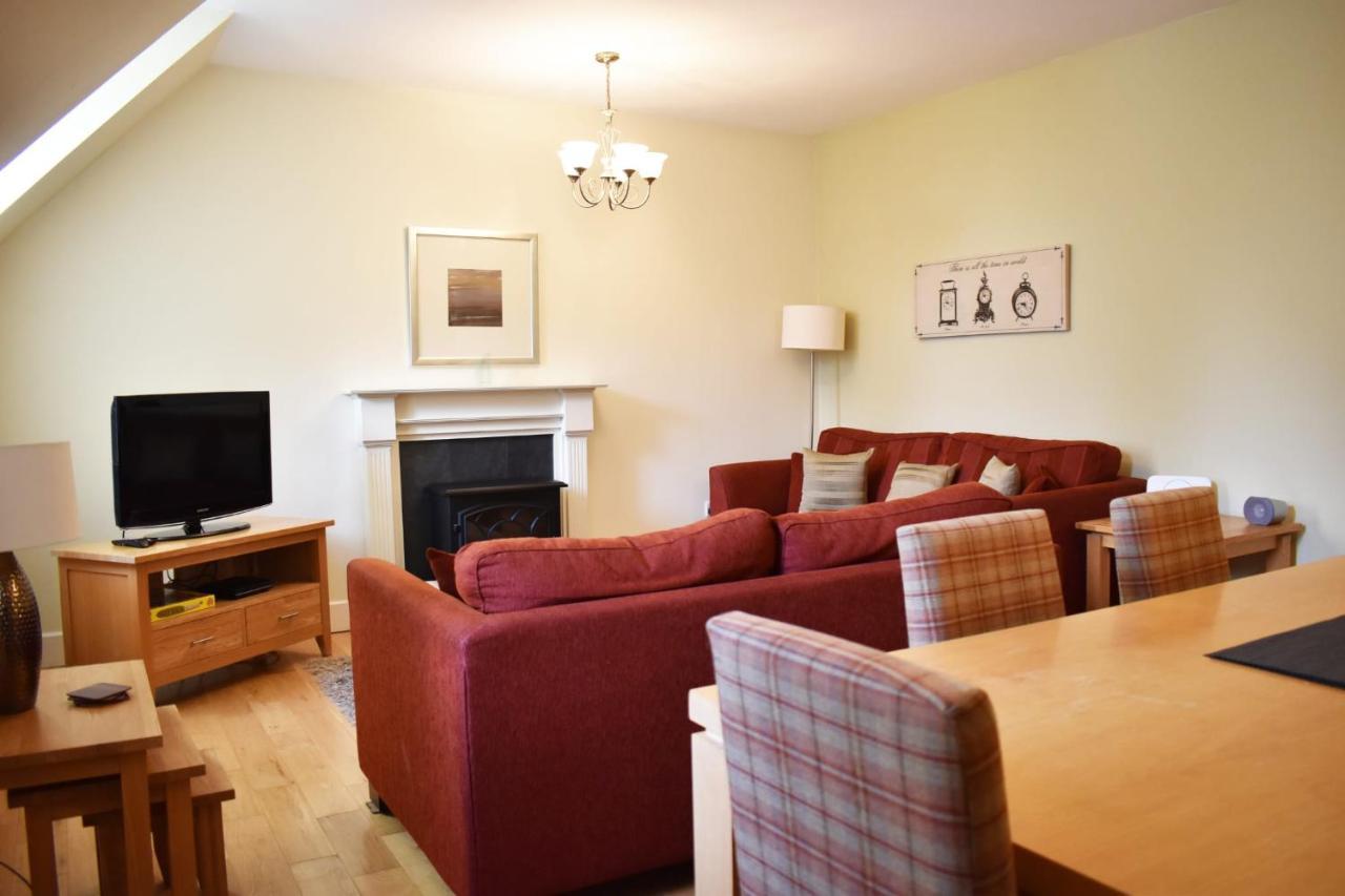 The Ross 2 Bedroom Apartment In Historic Abbey Fort Augustus Esterno foto